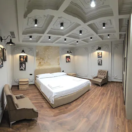 Luxury * Тирана